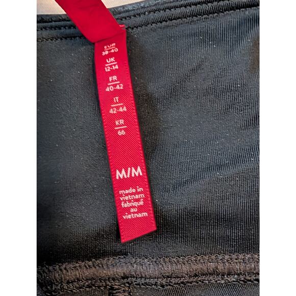 Title: Spanx Faux Leather Moto Leggings - Black - Size Medium - Picture 7 of 7